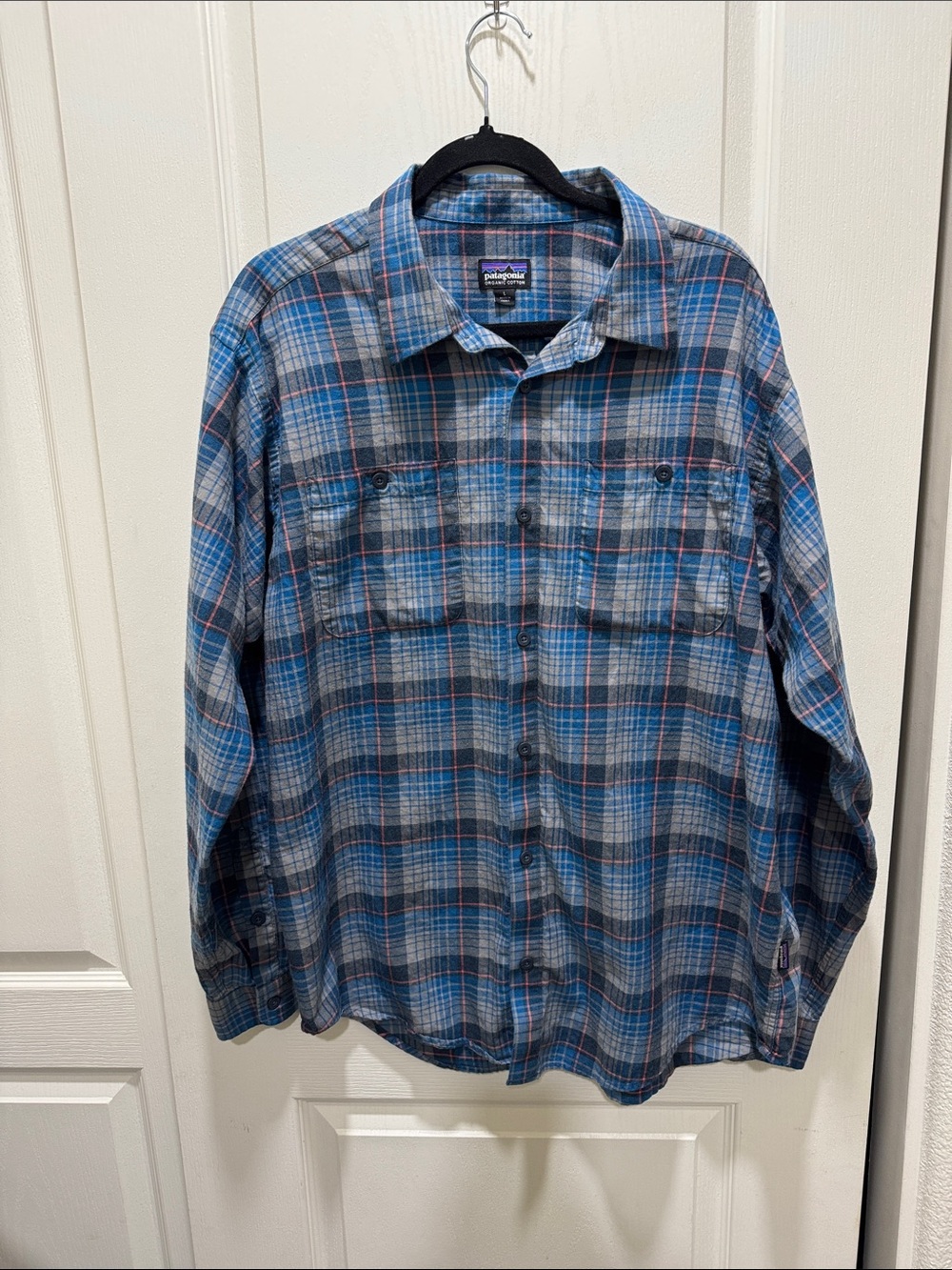 Patagonia Organic Cotton Plaid Button Down Shirt Men’s L Blue